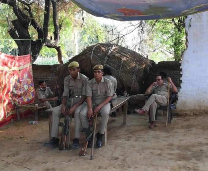 ​രണ്ട് ദിവസം പുറത്തിറങ്ങാൻ അനുവദിച്ചില്ലെന്ന് കുടുംബം