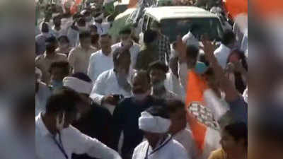 प्रियंका-राहुल के हाथरस जाने के दौरान हंगामे पर पुलिस का ऐक्शन, 500 कांग्रेसियों के खिलाफ मुकदमा दर्ज