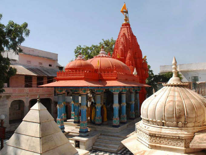 ​ब्रह्मदेवाचे मंदिर