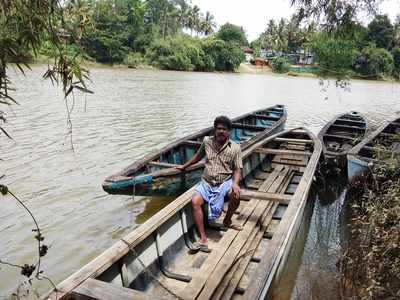 ഓര്‍മ്മയില്‍ തോണിക്കടവ് അടഞ്ഞുകിടക്കുന്നത് ആദ്യം; പെരിക്കല്ലൂര്‍ നിശ്ചലമായിട്ട്‌ മാസങ്ങള്‍