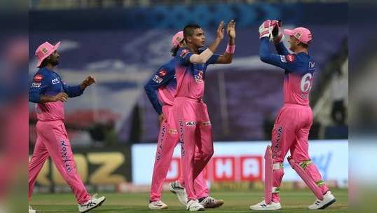 IPL 2020: पहिला सामना, पहिले षटक आणि पहिली विकेट, पाहा नेमकं घडलं तरी काय...