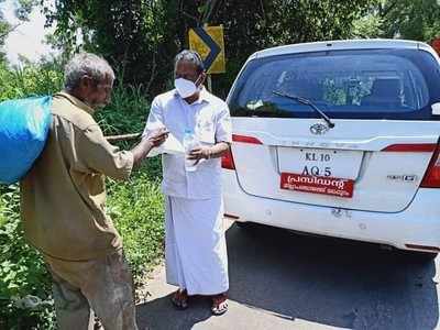 വൃദ്ധനായ ഭിക്ഷാടകന് ഭക്ഷണവും വെള്ളവും എത്തിച്ച് മലപ്പുറം ജില്ലാ പഞ്ചായത്ത് പ്രസിഡൻ്റ്, സമൂഹ മാധ്യമങ്ങളിലൂടെ അഭിനന്ദനം