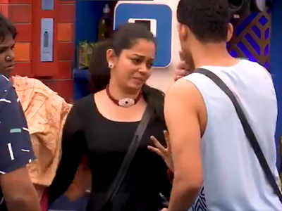 Bigg Boss 4 Tamil Promo: ரொம்ப கஷ்டப்பட்டு பெயரை சம்பாதித்தேன்.. கண்ணீர் விட்ட அனிதா சம்பத்!