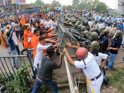 জলকামানে রাসায়নিক থাকার অভিযোগ ওড়াল নবান্ন