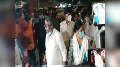 Ram Vilas Paswan Tribute: रामविलास पासवान के दामाद को नहीं मिली पटना एयरपोर्ट पर एंट्री तो रोक दी सुशील मोदी की गाड़ी