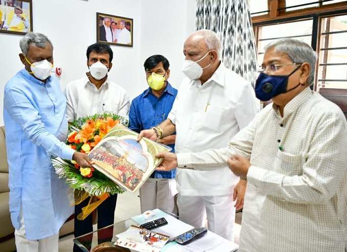 ಮುಖ್ಯಮಂತ್ರಿಗಳಿಗೆ ಆಹ್ವಾನ ನೀಡಿದ ಸಚಿವ ಎಸ್‌ಟಿಎಸ್‌