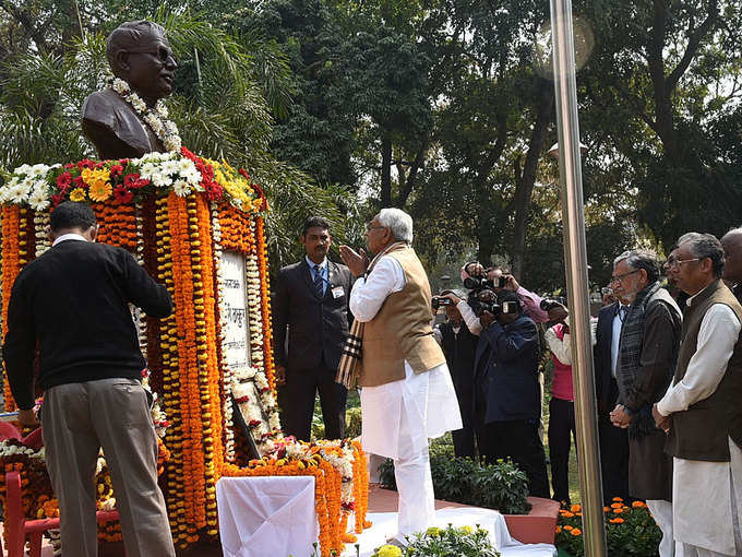 नीतीश खुद से पूछ रहे थे - लालू क्या सोचेगा?