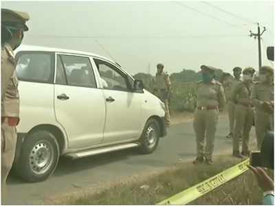 हाथरस गैंगरेप: 28 दिन बाद, 15 लोगों का दल, साथ में फरेंसिक टीम...हर ऐंगल ढूंढती नजर आई CBI