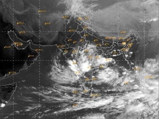 ગુજરાતમાંથી હજુ નથી થઈ ચોમાસાની વિદાય, આ દિવસોમાં ભારે વરસાદ પડવાની આગાહી 