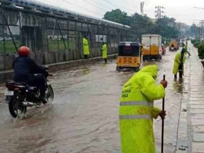 ഹൈദരാബാദിൽ മതിൽ തകർന്നു വീണ് രണ്ട് മാസം പ്രായമുള്ള കുട്ടിയടക്കം 9 പേർ മരിച്ചു