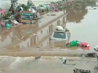 Hyderabad Rain: हैदराबादमध्ये पावसाचा हाहाकार; २ महिन्यांच्या बाळासह १३ ठार