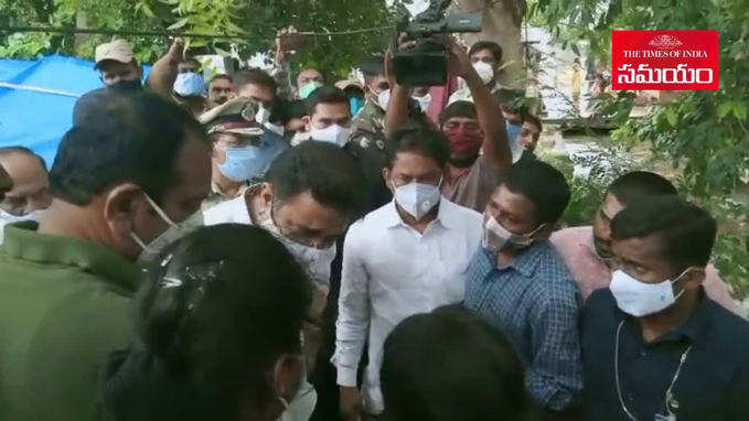 వీడియో: Hyd ముంపు ప్రాంతాల్లో KTR పర్యటన.. నిలదీసిన స్థానికులు 