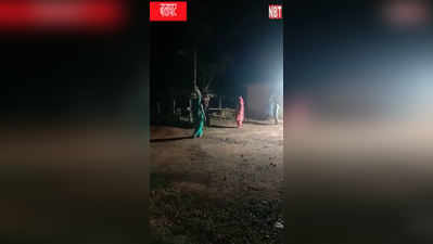 Balaghat: छेड़छाड़ करने वाले शराबी युवक की महिला ने खूंटे से बांधकर की पिटाई, देखें  Video