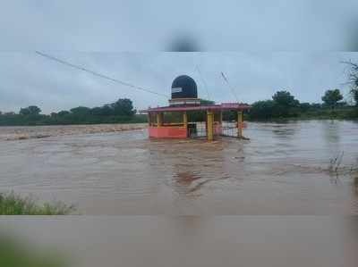 ಅಥಣಿ, ಕಾಗವಾಡಕ್ಕೆ ವರುಣಾಘಾತ- ಬದುಕು ಬೀದಿಗೆ ತಂದ ಮನೆಗಳ ಕುಸಿತ - ಅಪಾರ ಪ್ರಮಾಣದ ಬೆಳೆ ಹಾನಿ