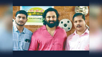 ബ്രൂസ്‍ലിയായി നിറഞ്ഞാടാൻ ഉണ്ണി മുകുന്ദൻ; കളരി പഠിക്കാൻ കണ്ണൂരിലെത്തി