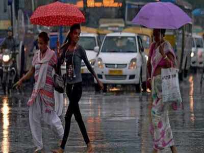 দূরে থেকেও উৎসবের বাংলায় বৃষ্টি নিম্নচাপের