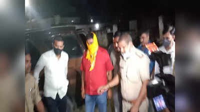 बलिया कांड: काली सफारी...पीले गमछे में धीरेंद्र सिंह ने ढका चेहरा, 14 दिन की न्यायिक हिरासत