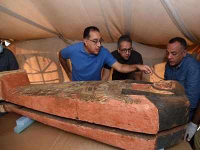 मिस्र में मिले 2500 साल पुरानी ममी के 80 ताबूत, देखने को उमड़ी भारी भीड़