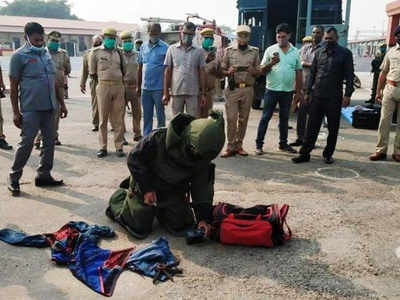 गोरखपुर रेलवे स्टेशन पर मिला संदिग्ध बैग, बम निरोधक दस्ते की जांच के बाद हुआ खुलासा