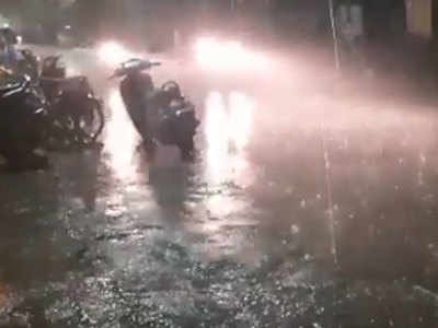 Pune Rains: पुण्याला पुन्हा पावसाने झोडपले; पुढच्या दोन दिवसांसाठी हा आहे इशारा