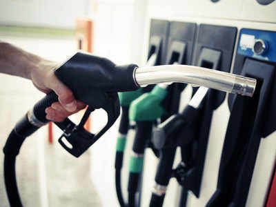 Petrol Rate Today वाहनधारकांना दिलासा ; पेट्रोलियम कंपन्यांचा हा निर्णय ठरतोय फायदेशीर