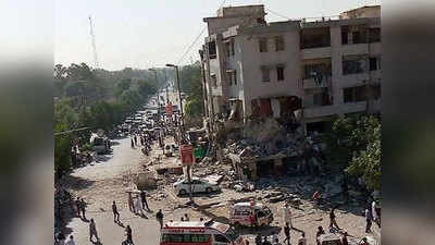 Karachi blast पाकिस्तान: कराची विद्यापीठाजवळ स्फोट; तीन ठार, १५ जखमी