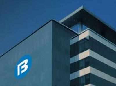 Bajaj Finance का मुनाफा 36 फीसदी गिरा, जानिए क्या रही वजह