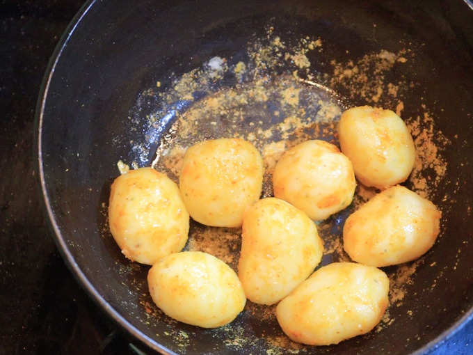 Fry Potatoes For 2 Minutes