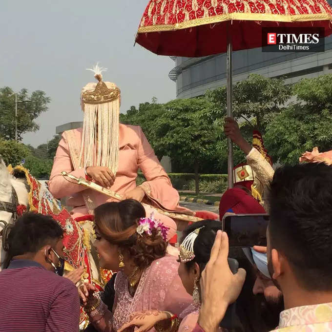 9 अक्टूबर को रिलेशनशिप ऑफिशल