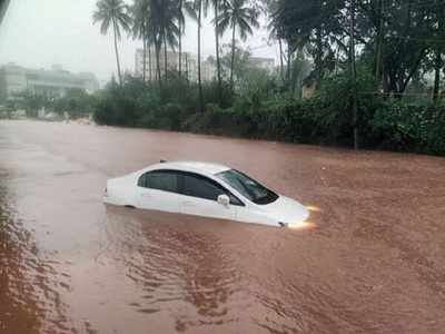 ஒரு மழைக்கே மூழ்கிருச்சு; அப்போ பருவமழைக்கு - மூச்சுத் திணறும் பெங்களூரு!