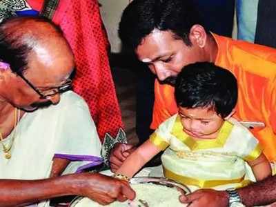 ഇന്ന് വിദ്യാരംഭം; ആഘോഷങ്ങളില്ലാതെ കുരുന്നുകള്‍ അക്ഷര ലോകത്തേയ്ക്ക്, ചടങ്ങുകള്‍ കൊവിഡ് മാനദണ്ഡങ്ങള്‍ പാലിച്ച്