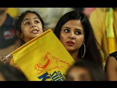 CSK IPL 2020 Playoffs:చెన్నై నిష్క్రమణ వేళ.. సాక్షి ధోనీ భావోద్వేగ కవిత!