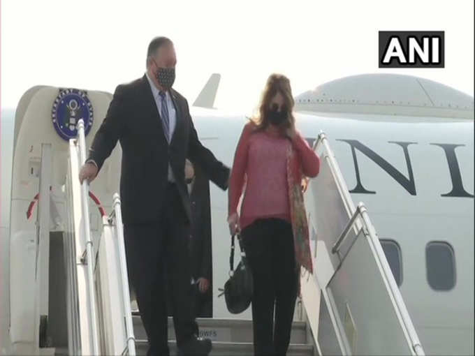 अमेरिकी विदेश मंत्री माइक पॉम्पियो सोमवार दोपहर पत्नी संग भारत दौरे पर पहुंचे