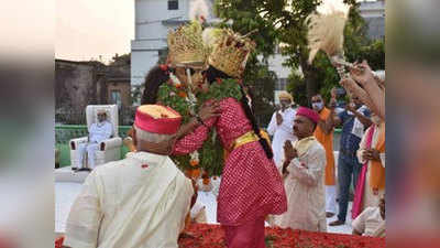 कोरोना काल में बदल गया विश्‍व‍प्रसिद्ध नाटी इमली भरत मिलाप का रंगरूप, हाथी नहीं कार से आए काशी नरेश