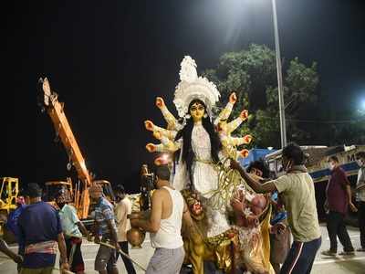 সাবধানের মার নেই, আনন্দে আপস করায় পুজোর শেষে কমল করোনা সংক্রমণ ও মৃত্যু!