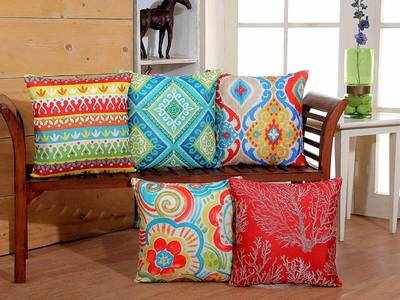 इन ट्रेंडी Cushion Covers के साथ दिवाली पर दें घर को कुछ नया लुक, 60% तक मिल रहा डिस्काउंट