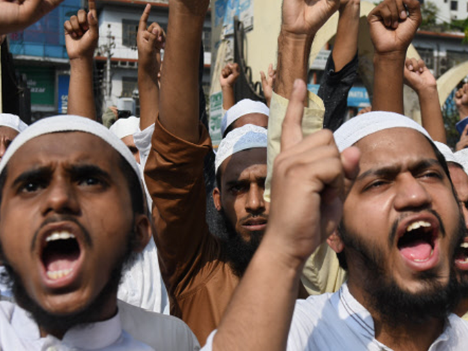 dhaka protest