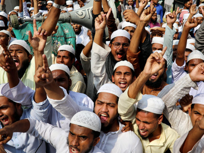 dhaka protest