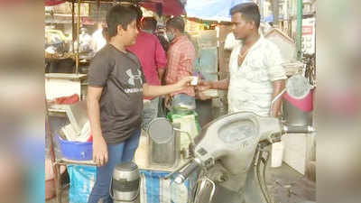 मुंबईः लॉकडाउन में मां की छूटी नौकरी तो पढ़ाई छोड़कर चाय बेचने को मजबूर हुआ बेटा