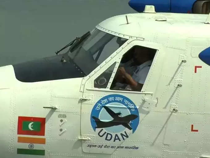 पायलटसोबत विमानात बसले पंतप्रधान मोदी