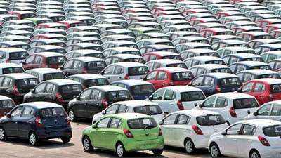 Car Sales नवरात्रात खरेदीचा ट्रेंड; कंपन्यांचा वाहन विक्रीचा टाॅपगिअर