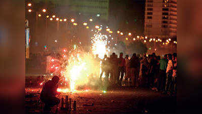 बंगाल में दिवाली-काली पूजा पर नहीं जलेंगे पटाखे, हाई कोर्ट ने विसर्जन के दौरान जुलूस की भी इजाजत नहीं दी