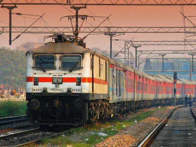 यात्रियों की अतिरिक्त भीड़ के मद्देनजर बिहार के लिए चलेंगी मध्य रेलवे की अतिरिक्त ट्रेनें