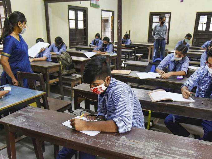 ​आंध्र प्रदेश में भारी संख्या में शिक्षक और विद्यार्थी संक्रमित