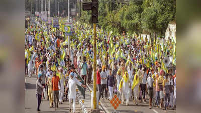 किसानों के जारी प्रदर्शन पर बोली केंद्र सरकार, कृषि कानूनों पर बातचीत के लिए तैयार