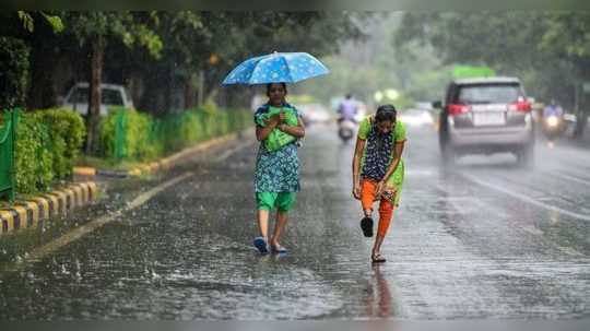 கொட்டித் தீர்த்த மழை... குளிர்ந்த தென்காசி