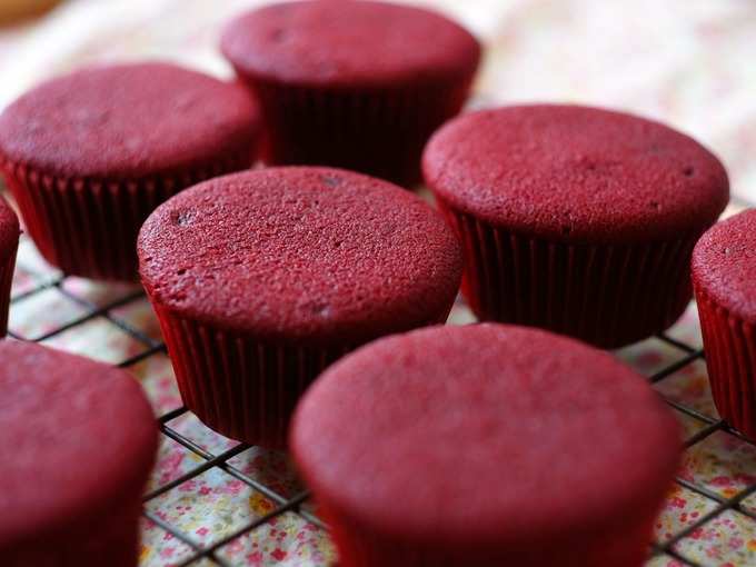 homemade-red-velvet-cupcake-without-topping-picture-id1252179231