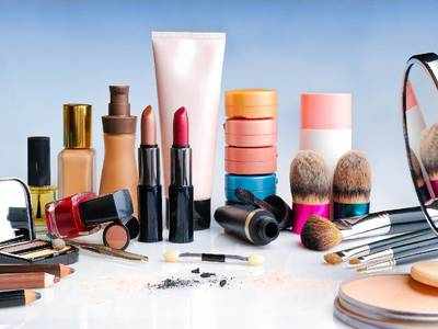 Makeup Kit On Amazon : हैवी डिस्काउंट पर मिलेंगे Makeup Kit, दीपावली पर सुंदर दिखना है तो आज ही करें ऑर्डर