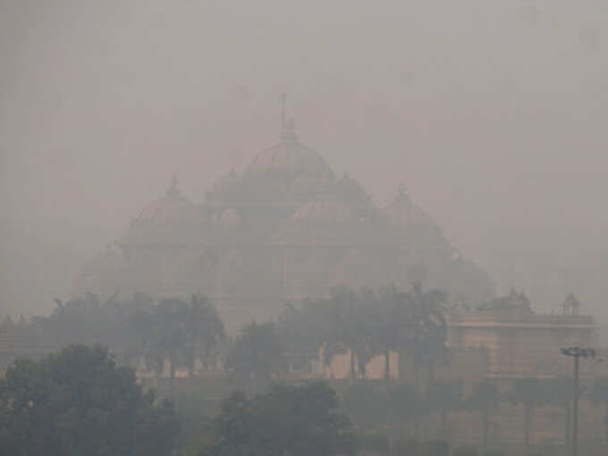 बारिश के बाद शायद कुछ साफ होगी यह तस्वीर