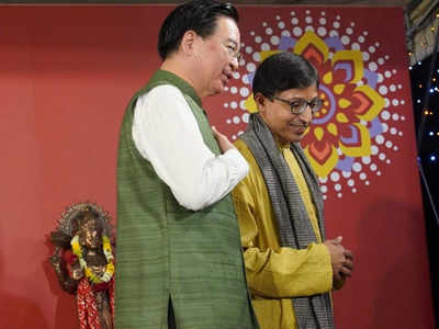 ताइवान में मनी दिवाली, विदेश मंत्री ने भारत को बताया प्यारा एशियाई पड़ोसी